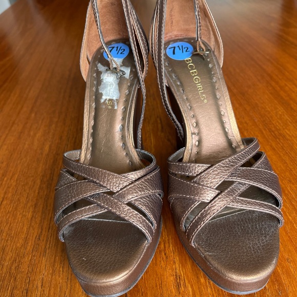 BCBGirls platforms - Picture 3 of 4